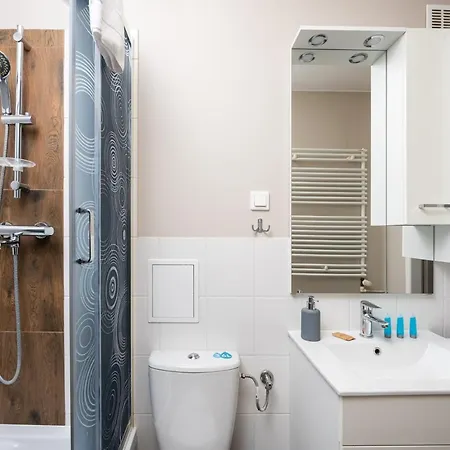 Wierzbno Standard By Bookinghost Varšava